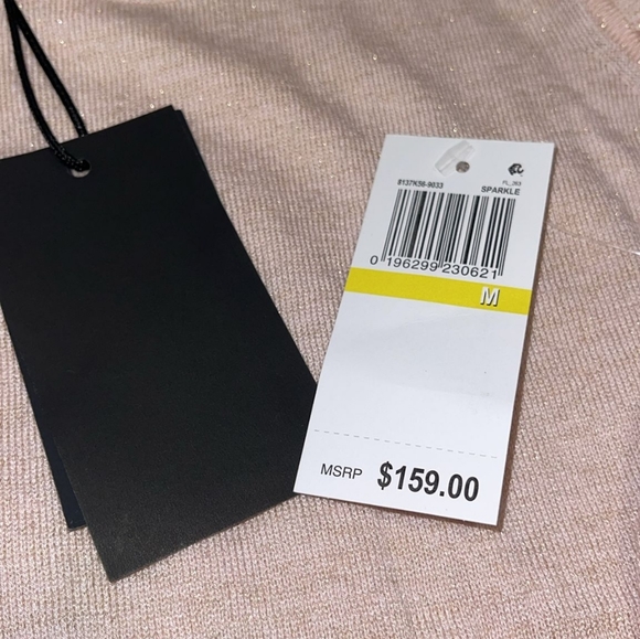 Cute top by Paige - Picture 2 of 2